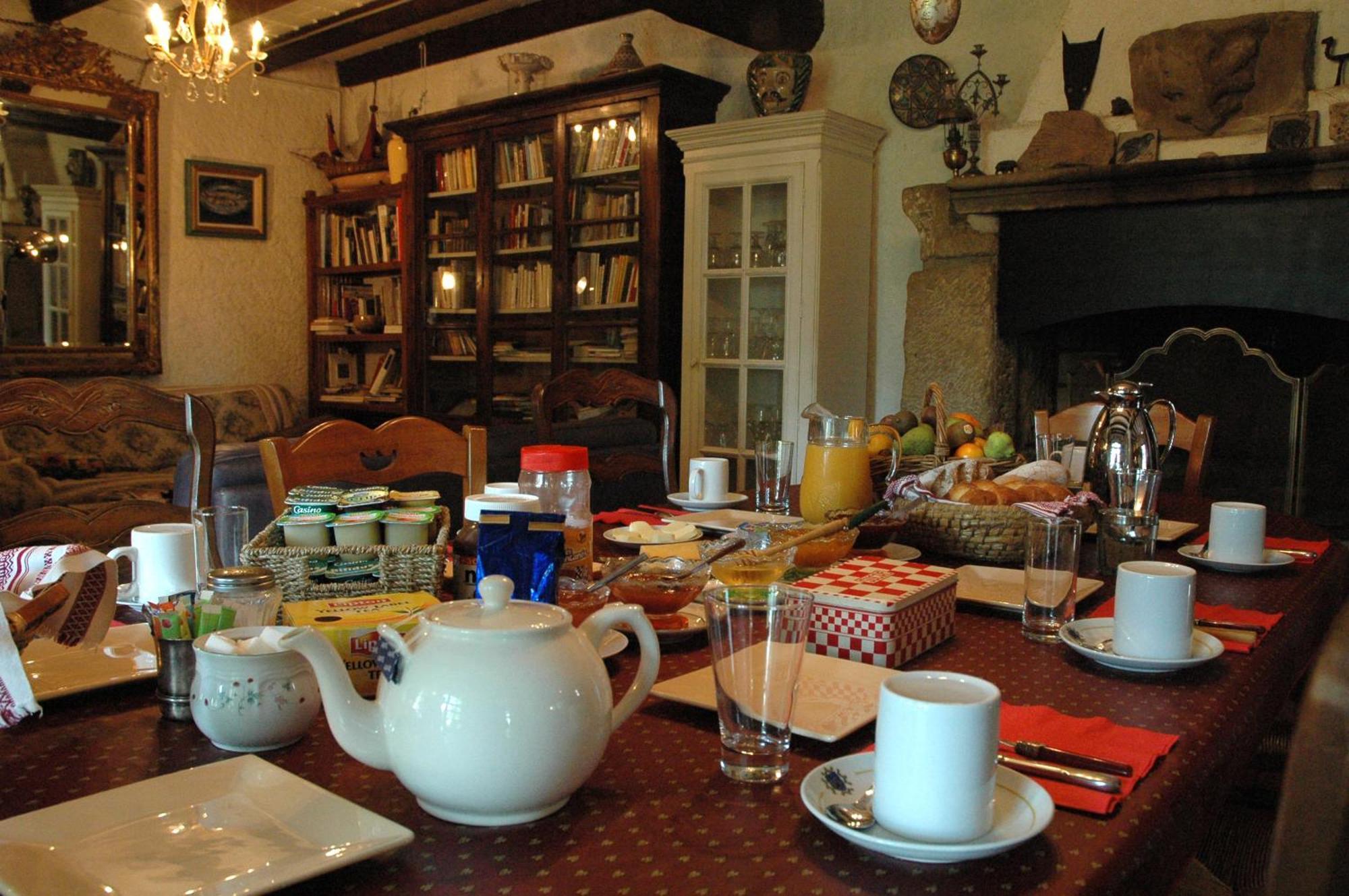 Bed and Breakfast Ecuries Sainte Croix Carcassonne Exterior foto