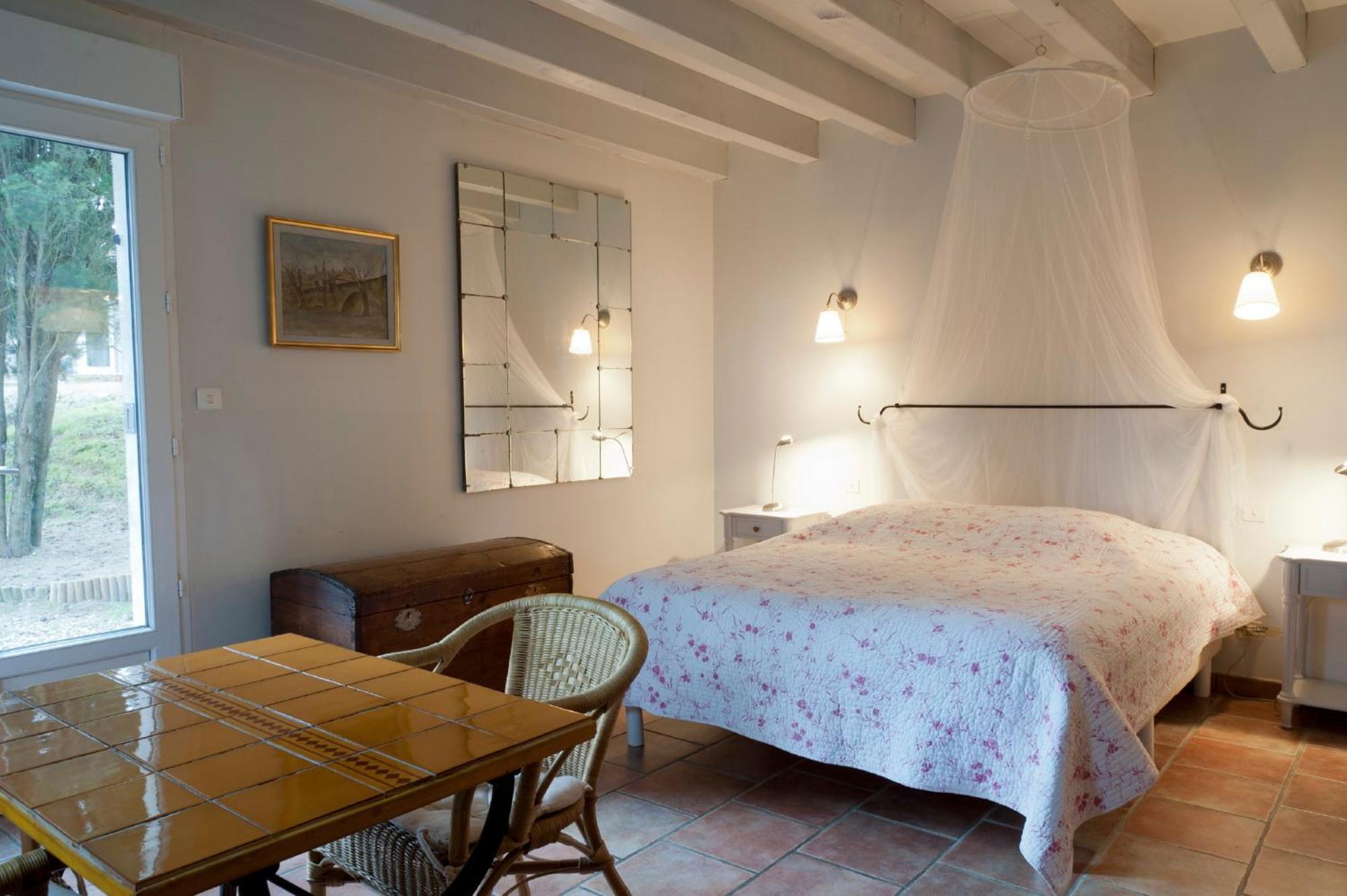 Bed and Breakfast Ecuries Sainte Croix Carcassonne Exterior foto