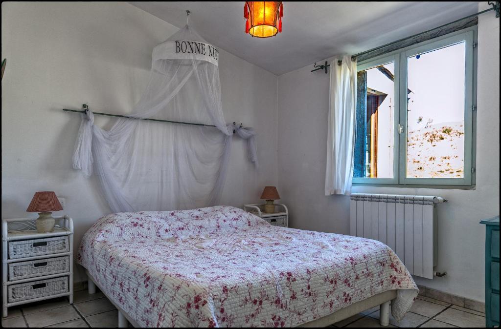 Bed and Breakfast Ecuries Sainte Croix Carcassonne Zimmer foto